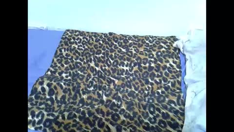 Snapshot of spicy_kittie chatting on 11-18-25, 06:45 Kittle online show from 11-18-25, 06:45