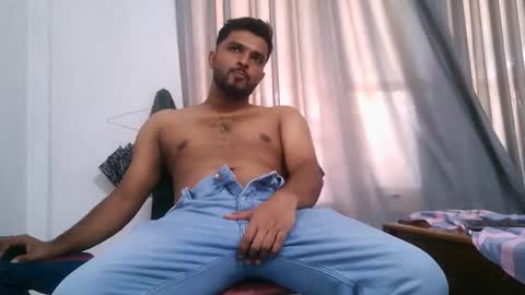 Snapshot of spicybuoy chatting on 09-28-25, 07:47 spicybuoy online show from 09-28-25, 07:47