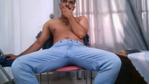 Snapshot of spicybuoy chatting on 09-30-25, 05:56 spicybuoy online show from 09-30-25, 05:56