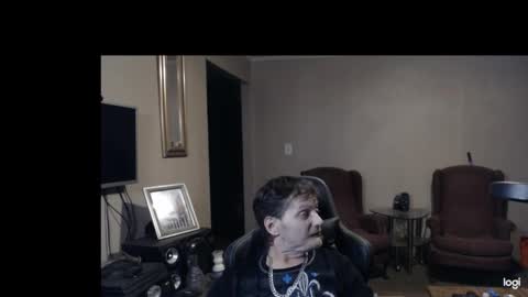 Snapshot of spider19752020 chatting on 01-20-25, 04:10 bri and mags fun room online show from 01-20-25, 04:10