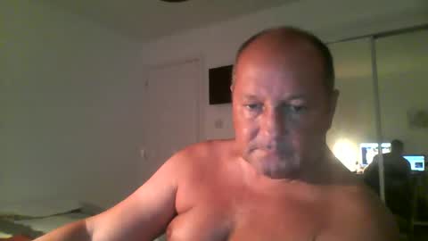 Snapshot of spidey1051a chatting on 12-01-25, 12:10 spidey1051a online show from 12-01-25, 12:10