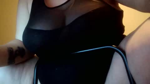 Snapshot of spinnerbitch chatting on 05-13-26, 07:22 Vanessa Spade online show from 05-13-26, 07:22