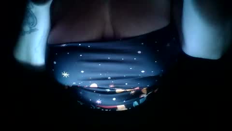 Snapshot of spinnerbitch chatting on 08-08-26, 04:03 Vanessa Spade online show from 08-08-26, 04:03