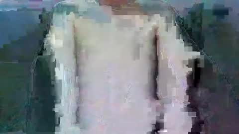 Snapshot of spkieeb28 chatting on 02-07-25, 12:20 Jameslux online show from 02-07-25, 12:20