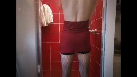 Snapshot of splafy chatting on 01-06-26, 04:00 ellie online show from 01-06-26, 04:00