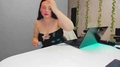 Snapshot of spoiled_lilit chatting on 07-24-26, 08:29 Lilith online show from 07-24-26, 08:29