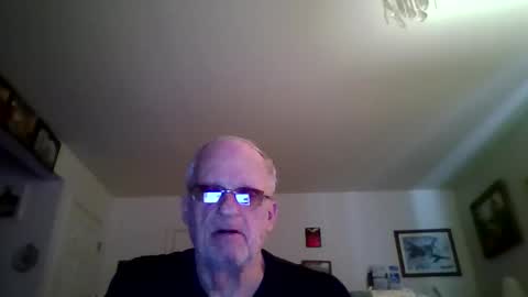 spongebobpineapple70 online show from 05-17-26, 11:39