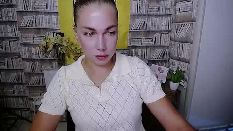 Snapshot of sport_tall_karina chatting on 09-13-25, 08:25 Karina online show from 09-13-25, 08:25