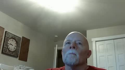 Snapshot of sportfish chatting on 12-21-25, 11:12 sportfish online show from 12-21-25, 11:12