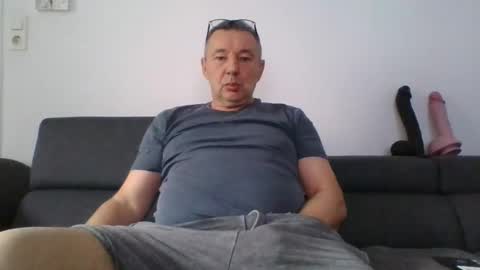 Snapshot of spring2018 chatting on 02-07-26, 11:14 spring online show from 02-07-26, 11:14