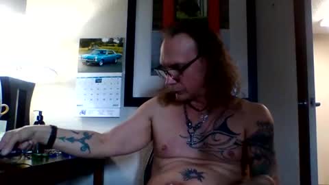 stroking 4 the crowd online show from 05-13-26, 10:49