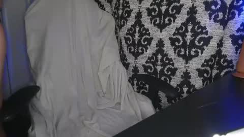 Snapshot of spunrawcumslut77003 chatting on 01-15-25, 05:37 SpunRawCumslut77003 online show from 01-15-25, 05:37