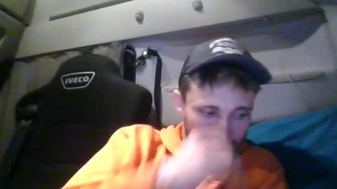 spyco82 online show from 02-04-25, 05:01