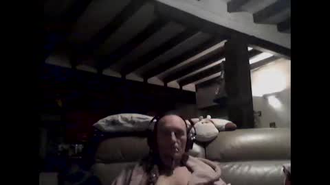 Snapshot of squealer69 chatting on 11-16-25, 05:29 squealer69 online show from 11-16-25, 05:29