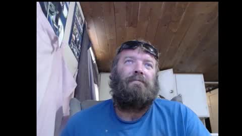 Snapshot of squegly chatting on 09-20-25, 08:21 Bryan online show from 09-20-25, 08:21