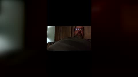 Snapshot of squirreldiamond chatting on 12-17-25, 03:34 squirreldiamond online show from 12-17-25, 03:34