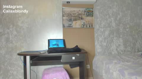 Snapshot of squirt_blondy chatting on 04-06-26, 03:02 Caila online show from 04-06-26, 03:02