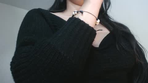 Snapshot of squirt_milk_ chatting on 03-10-25, 02:50 Carolainss online show from 03-10-25, 02:50