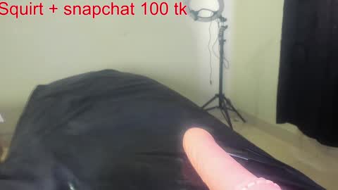 Snapshot of squirtle_girl chatting on 12-25-24, 07:24  Lizzy online show from 12-25-24, 07:24