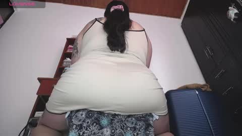 Snapshot of squirtmachinex chatting on 12-17-25, 07:09 Wanda online show from 12-17-25, 07:09