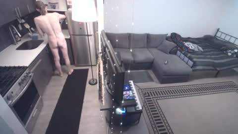 Snapshot of sqwindak chatting on 12-26-24, 01:51 sqwindak online show from 12-26-24, 01:51