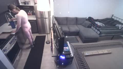 Snapshot of sqwindak chatting on 12-26-24, 05:47 sqwindak online show from 12-26-24, 05:47