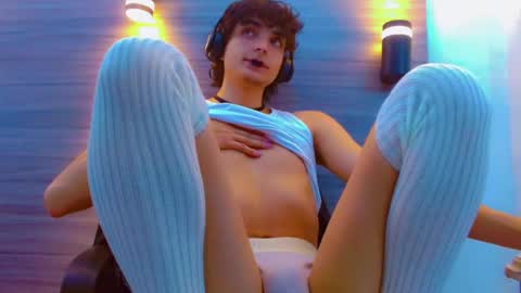 ethan online show from 07-28-26, 01:32