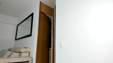 Snapshot of sr_smit_hot chatting on 05-20-26, 09:54 ANDR online show from 05-20-26, 09:54
