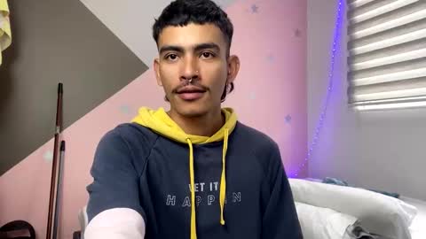 sorry mom online show from 01-25-25, 04:03