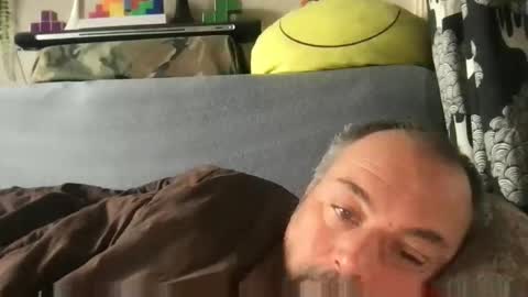 Snapshot of srekos38 chatting on 11-27-25, 09:11 srekos38 online show from 11-27-25, 09:11