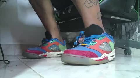 sr master cum its my old account online show from 12-18-25, 08:04