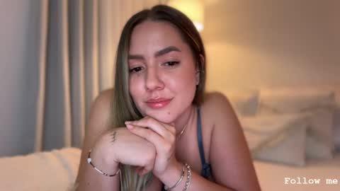 Snapshot of srta__sophie chatting on 05-21-26, 12:50 Sophie 3 online show from 05-21-26, 12:50