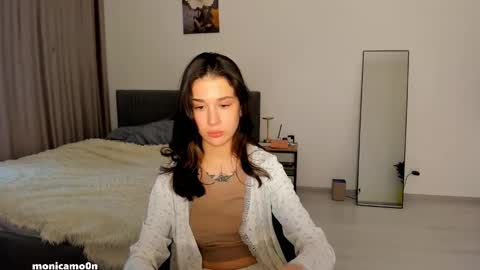 Snapshot of ssash1mii chatting on 01-27-25, 09:13 Hey guys i miss you so much online show from 01-27-25, 09:13