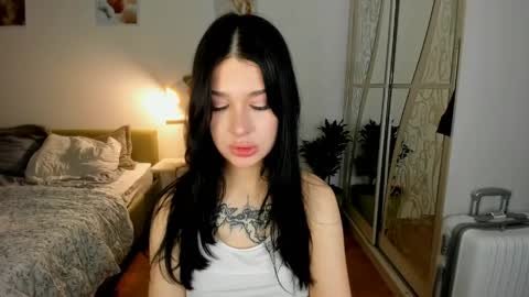 Snapshot of ssash1mii chatting on 06-08-26, 09:04 Hey guys i miss you so much online show from 06-08-26, 09:04