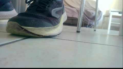 Snapshot of ssenzo chatting on 04-25-26, 11:24 ssenzo online show from 04-25-26, 11:24