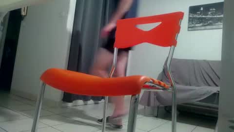 Snapshot of ssenzo chatting on 07-26-26, 08:27 ssenzo online show from 07-26-26, 08:27