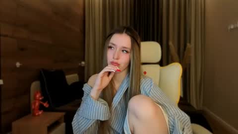 Chloe online show from 07-03-26, 07:31