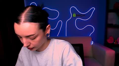 stacey_queen online show from 12-15-25, 10:41