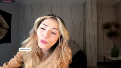 Snapshot of staceywood_ chatting on 05-13-26, 11:07 Stacy Woods online show from 05-13-26, 11:07