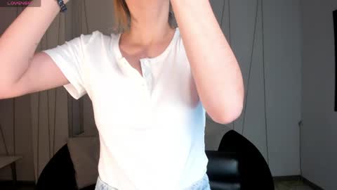 Snapshot of staceywood_ chatting on 05-16-26, 11:42 Stacy Woods online show from 05-16-26, 11:42