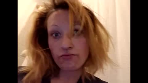 Snapshot of stacisavige chatting on 01-09-25, 07:21 Sinserity online show from 01-09-25, 07:21