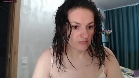 Snapshot of stacy_davise chatting on 05-08-26, 01:38 STACY online show from 05-08-26, 01:38
