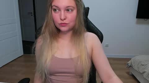 Stacy  online show from 11-20-25, 01:55