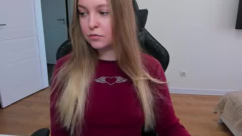 Snapshot of stacy_miraclee chatting on 03-10-26, 10:53 Stacy online show from 03-10-26, 10:53