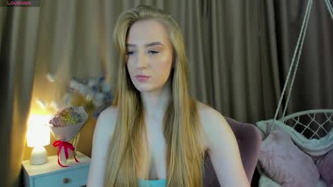 Stacy Mon Tue Wed Thu Fri Sun GMT GMT 3 1000am - 0400pm  online show from 04-08-26, 09:31