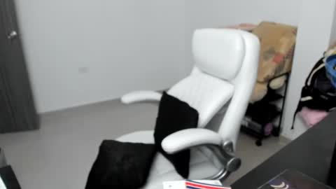 Zulma Yisset online show from 01-31-25, 04:36