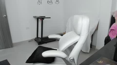 Zulma Yisset online show from 04-06-26, 04:46