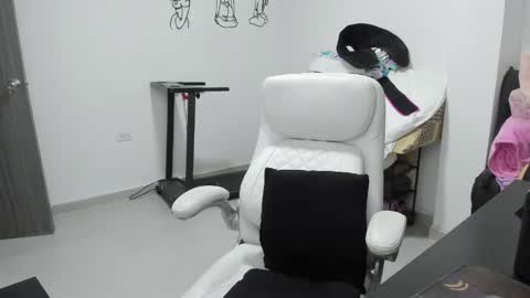 Zulma Yisset online show from 04-25-26, 02:36