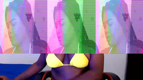 Snapshot of stacyhunterxxx chatting on 01-13-26, 04:18 STACY online show from 01-13-26, 04:18