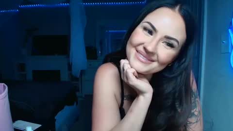 Snapshot of stacysmomm chatting on 05-27-26, 02:30 Hannah Lee online show from 05-27-26, 02:30